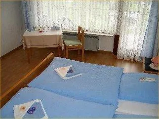 Haus-Rheinblick Pensjonat 2*